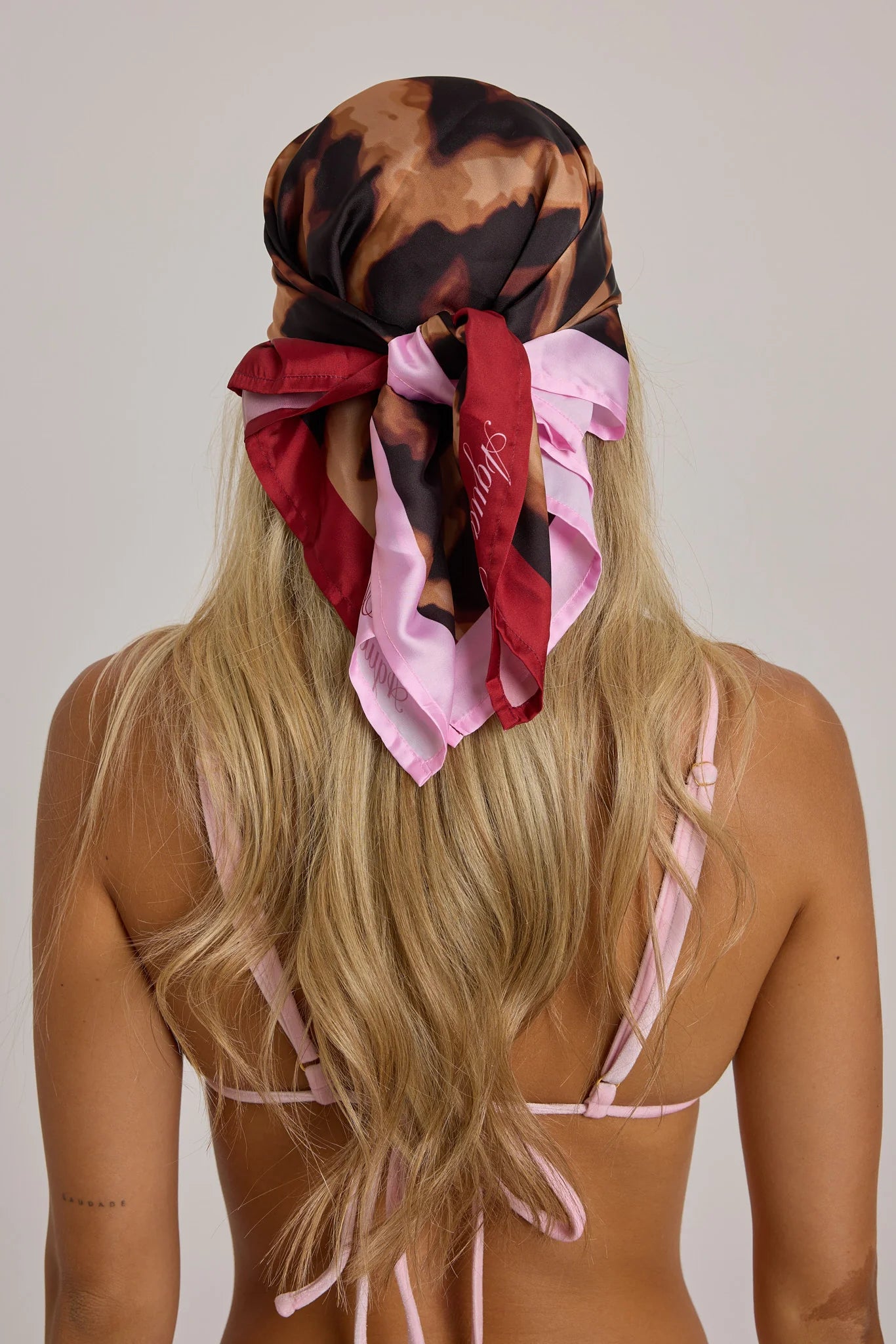 Velvet Wild Pañoleta