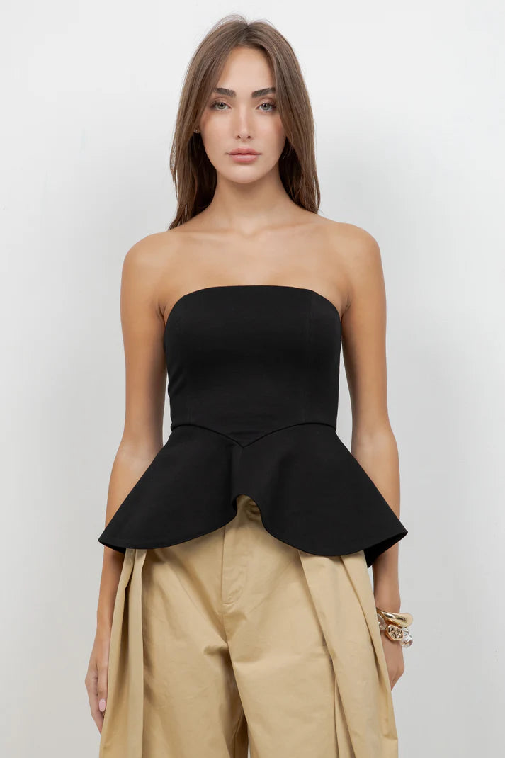 Fitted Sleeveles Knit Top Straple