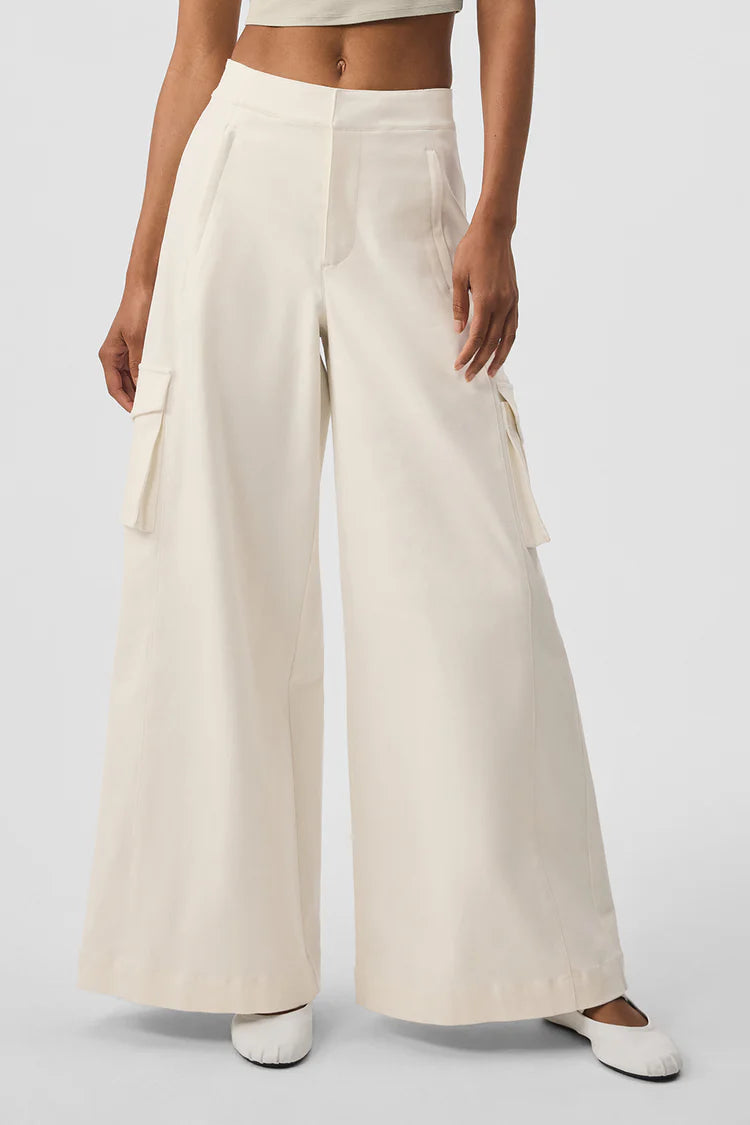 High-Waist Show Off Cargo Wide Leg Trouser (Long)