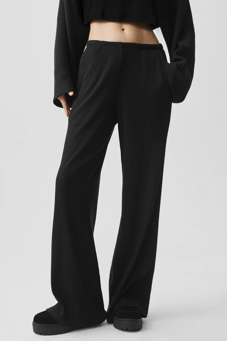Ribbed Mid-Rise Reset Pant