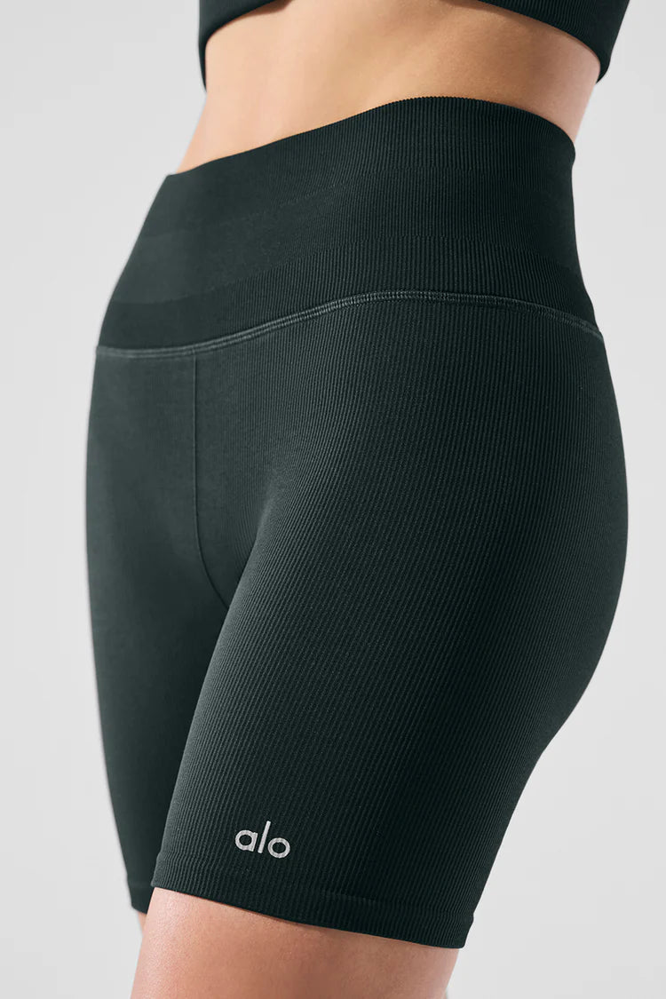 5" Seamless Ribbed Favorite Short