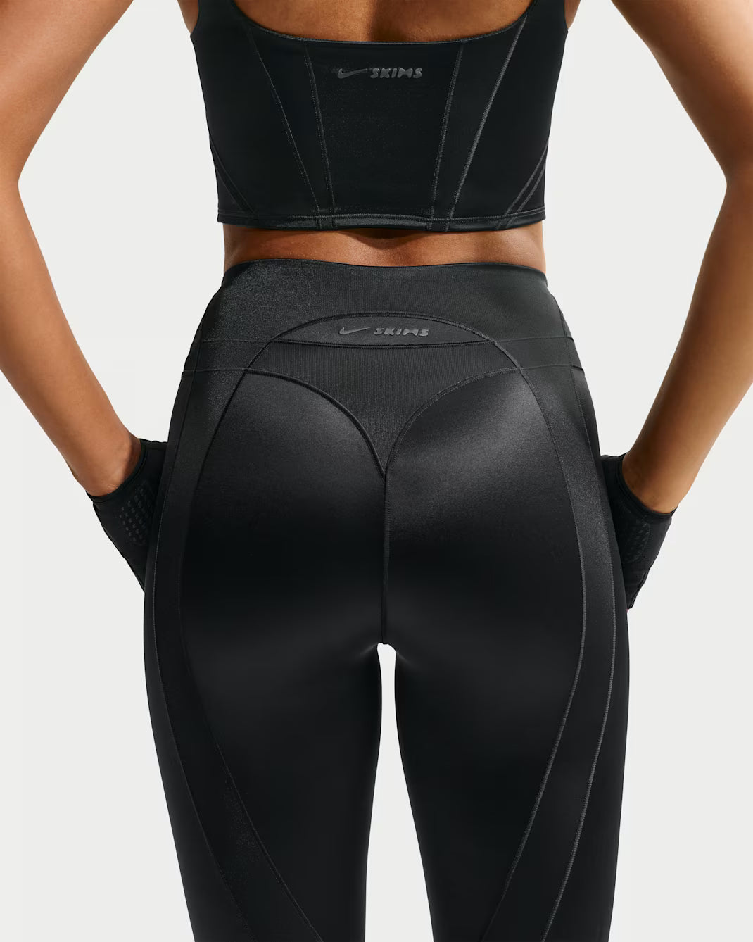 Satin Shine High-Waisted 26" Leggings