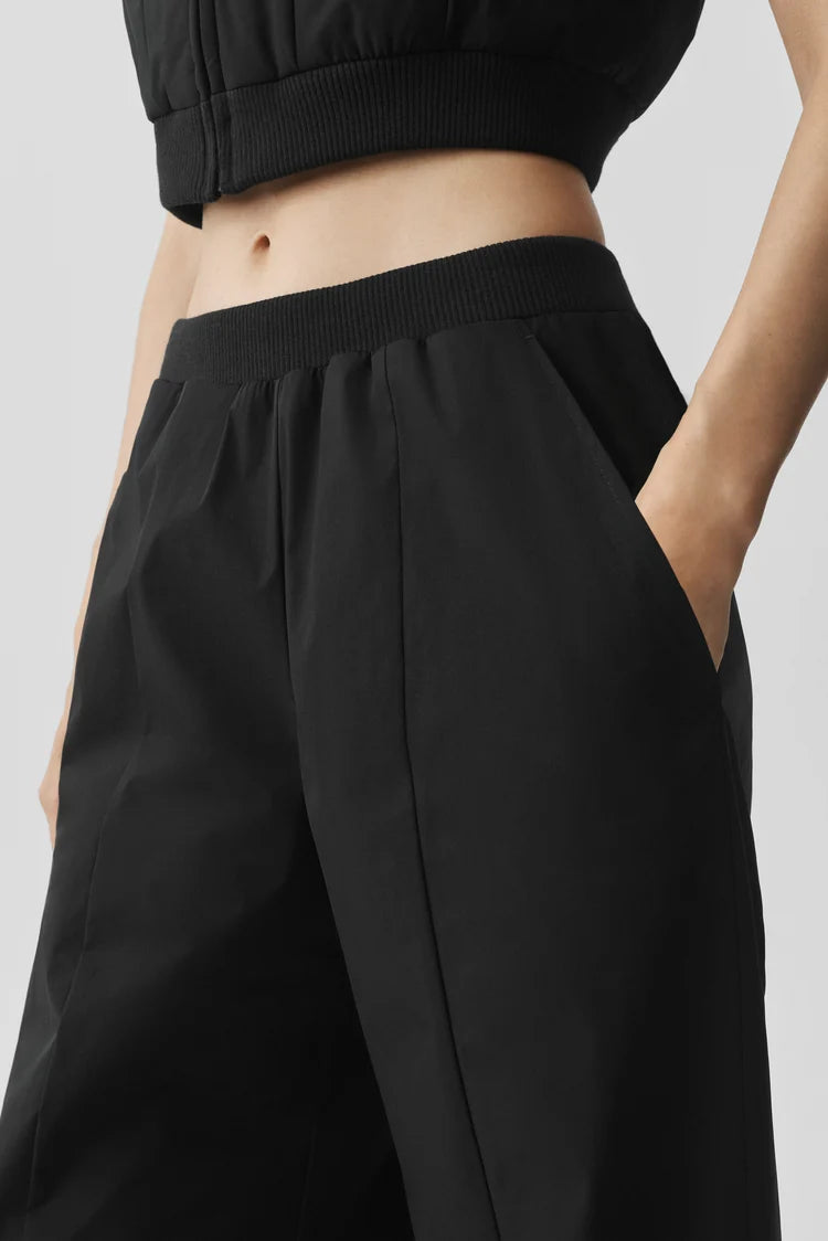 High Waist Momentum Straight Leg Pant