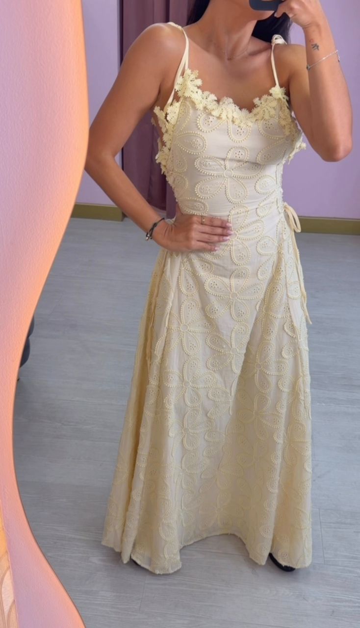 Dress Ina Yellow