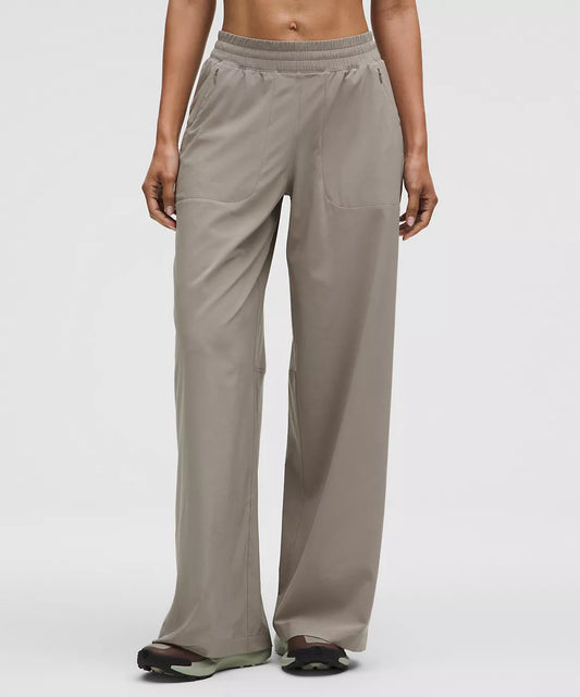 Swift Mid-Rise Wide-Leg Pant