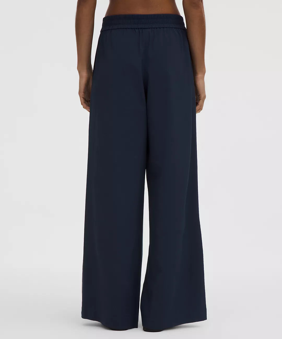 Breezily Mid-Rise Pant *Short