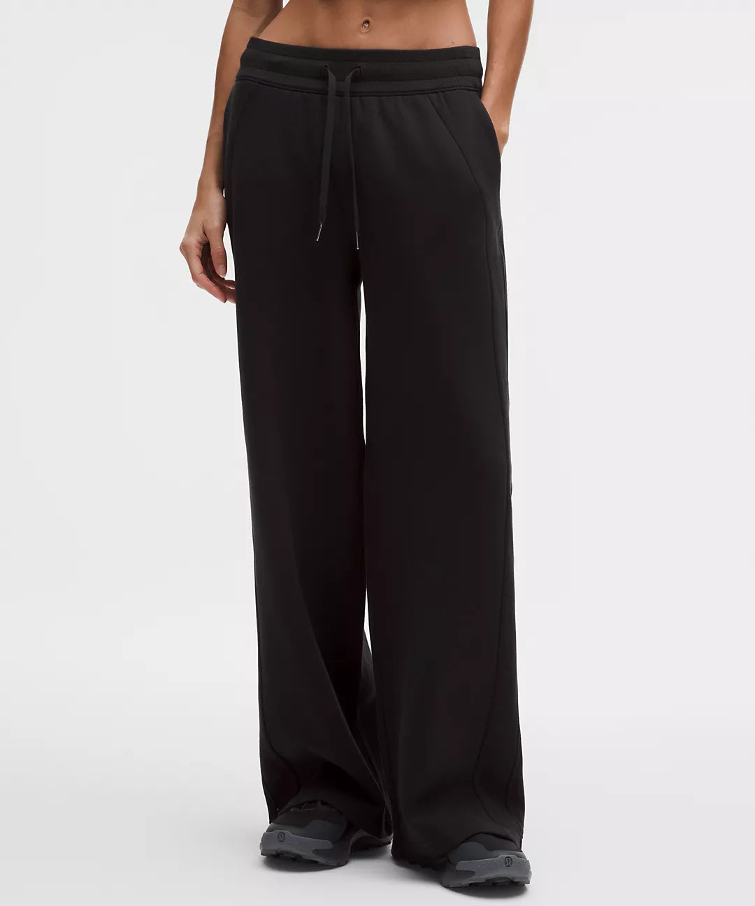 Scuba Mid-Rise Wide-Leg Pant *Short