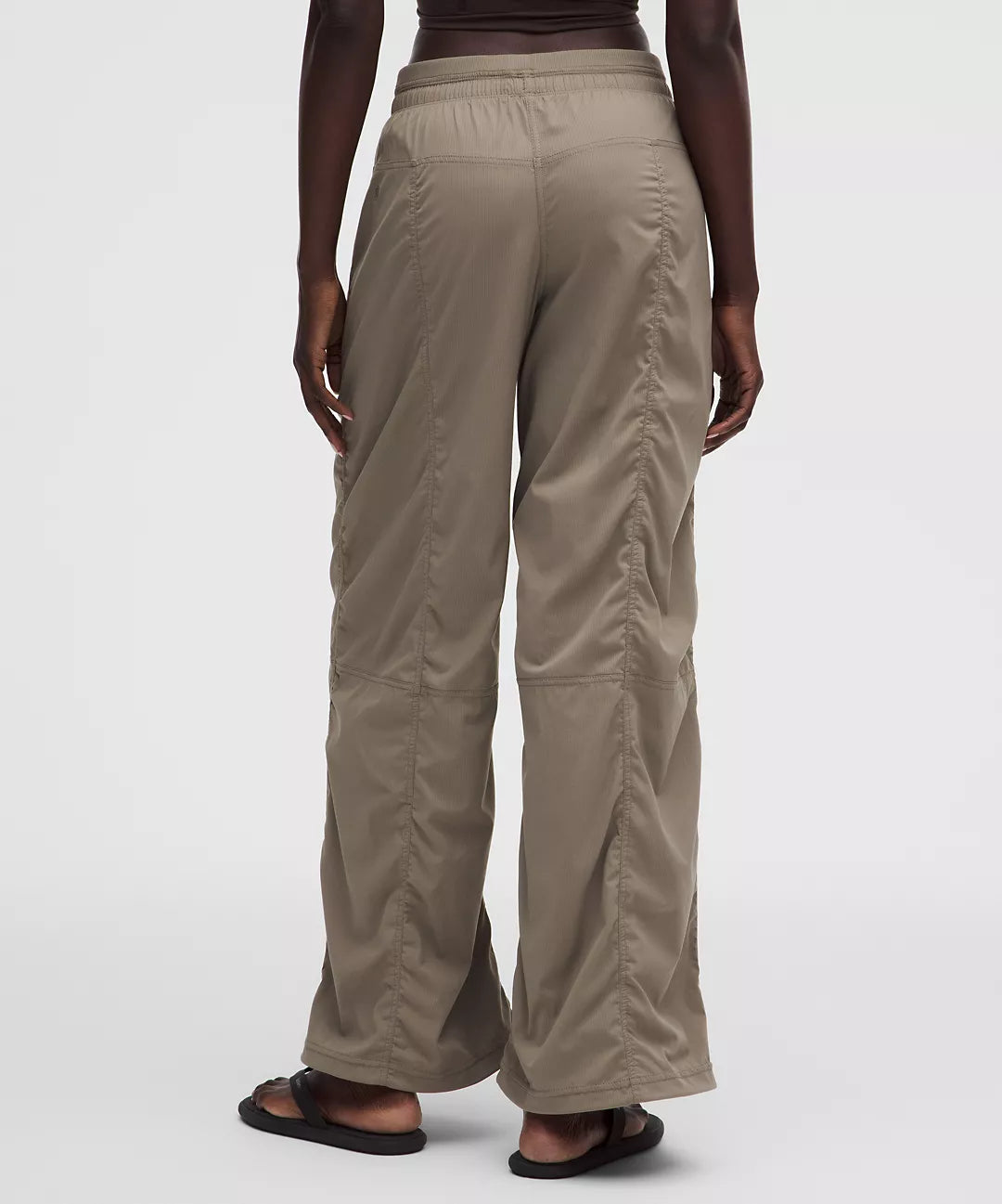 Dance Studio Evolve Low-Rise Oversized Pant *Short