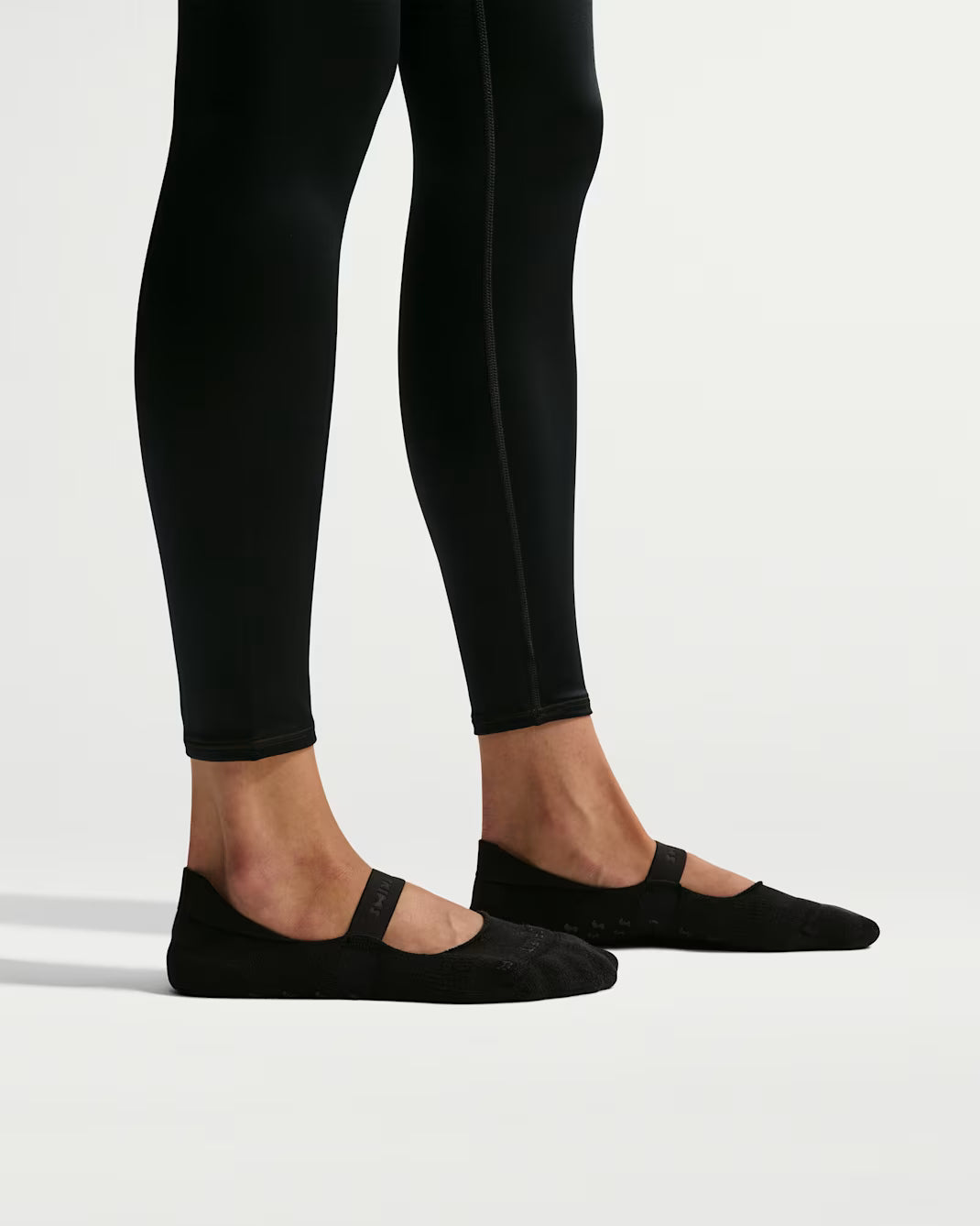 Dri-FIT Pilates Grip No-Show Socks