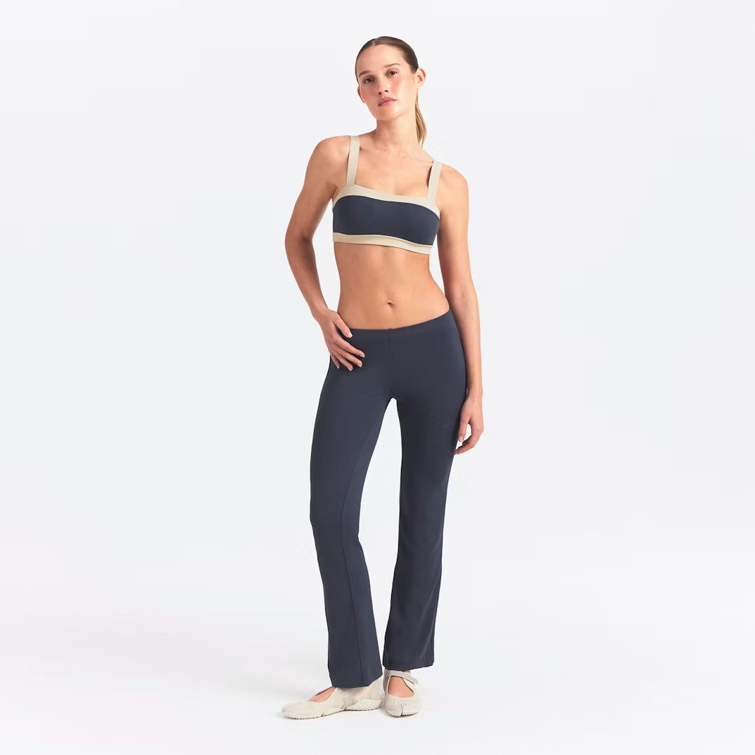 Airy Straight Leg Pant
