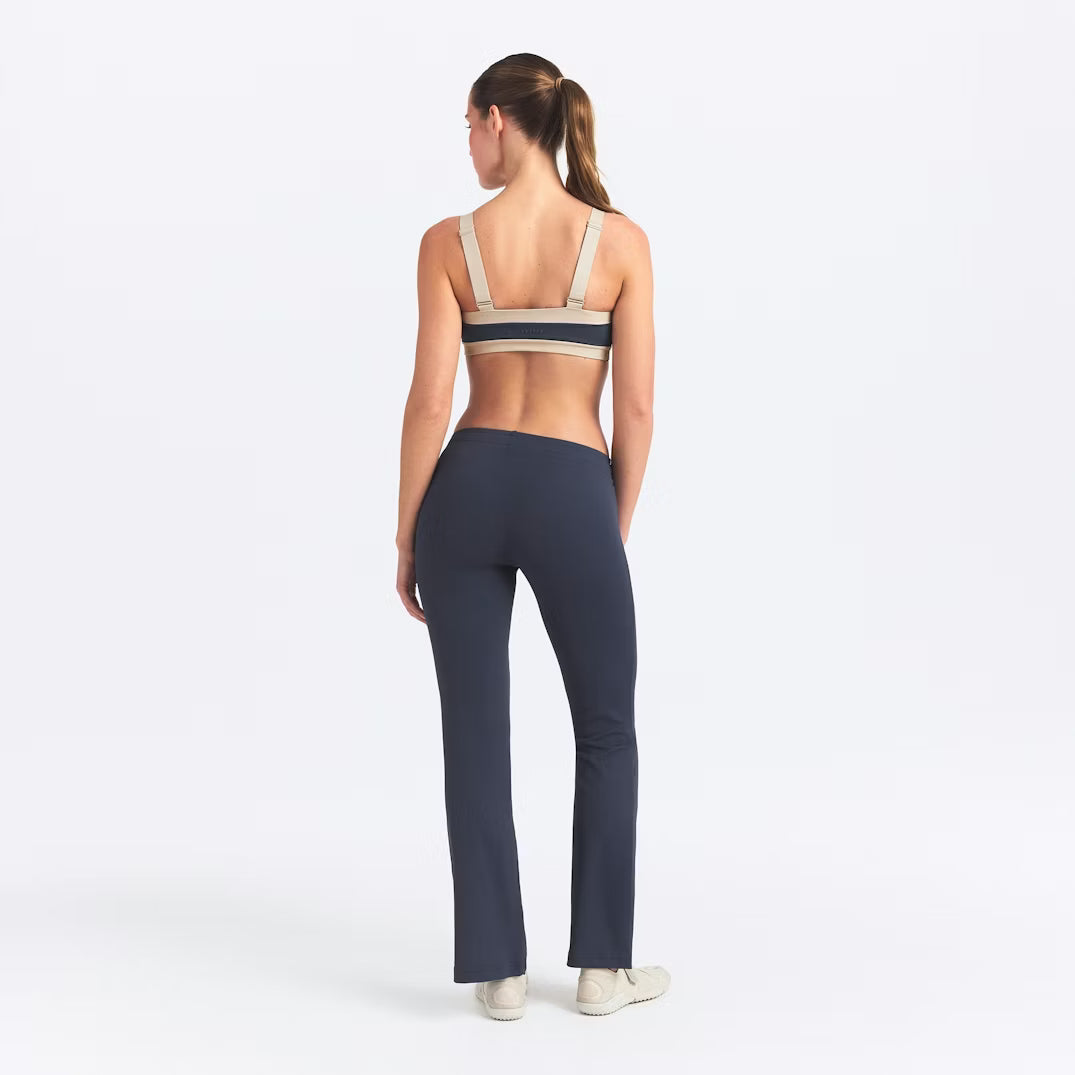 Airy Straight Leg Pant