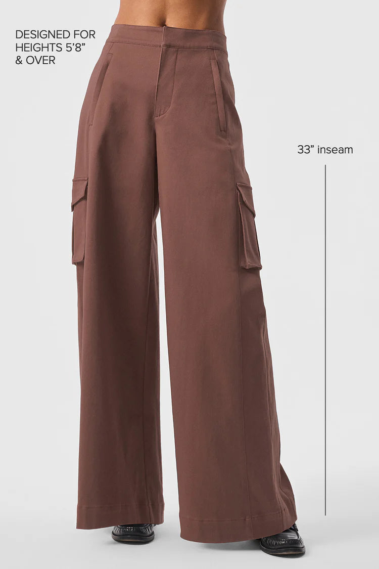 High-Waist Show Off Cargo Wide Leg Trouser (Long)
