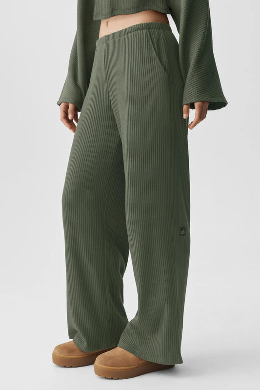 Ribbed Mid-Rise Reset Pant