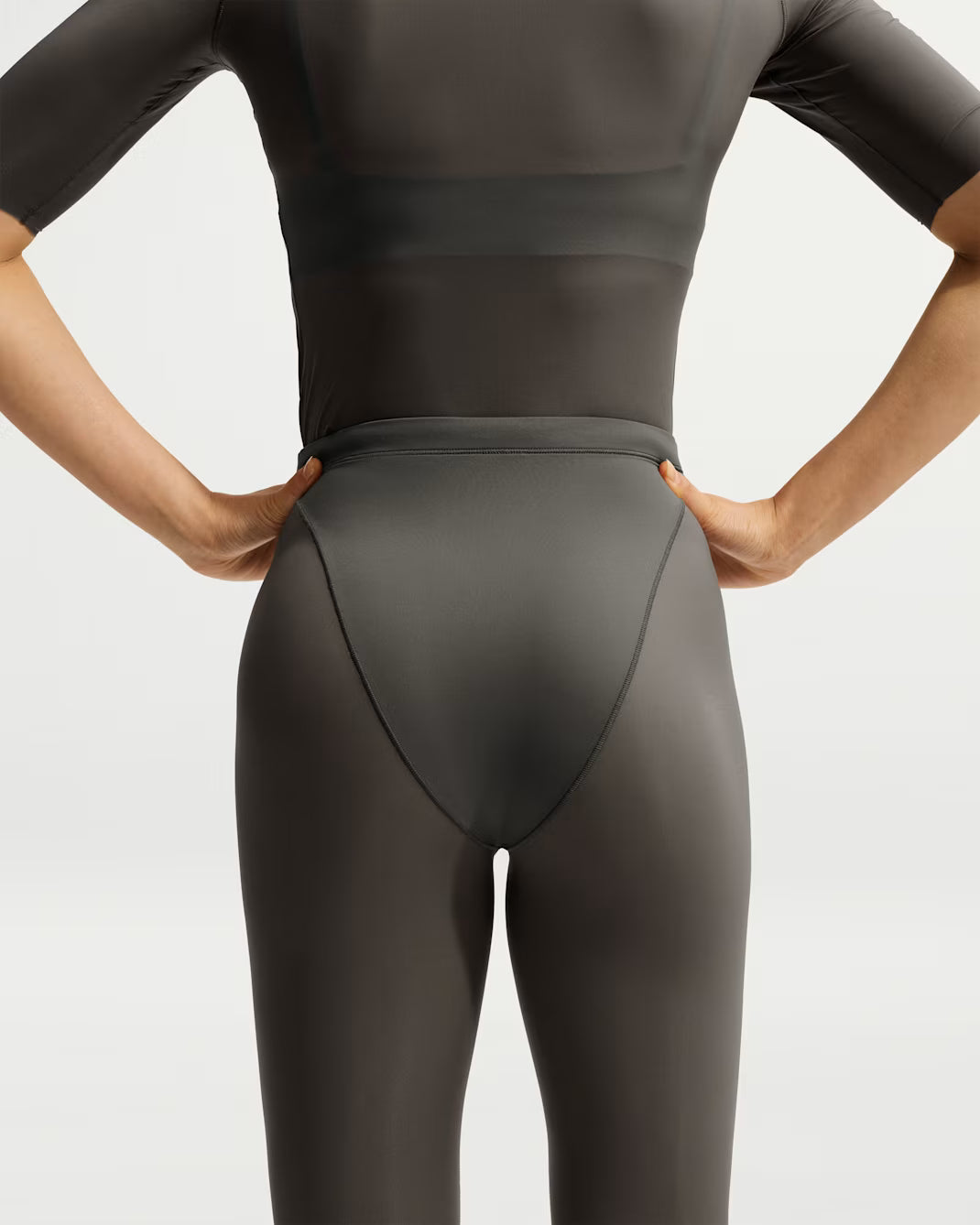Weightless High-Waisted V-Panel Leggings
