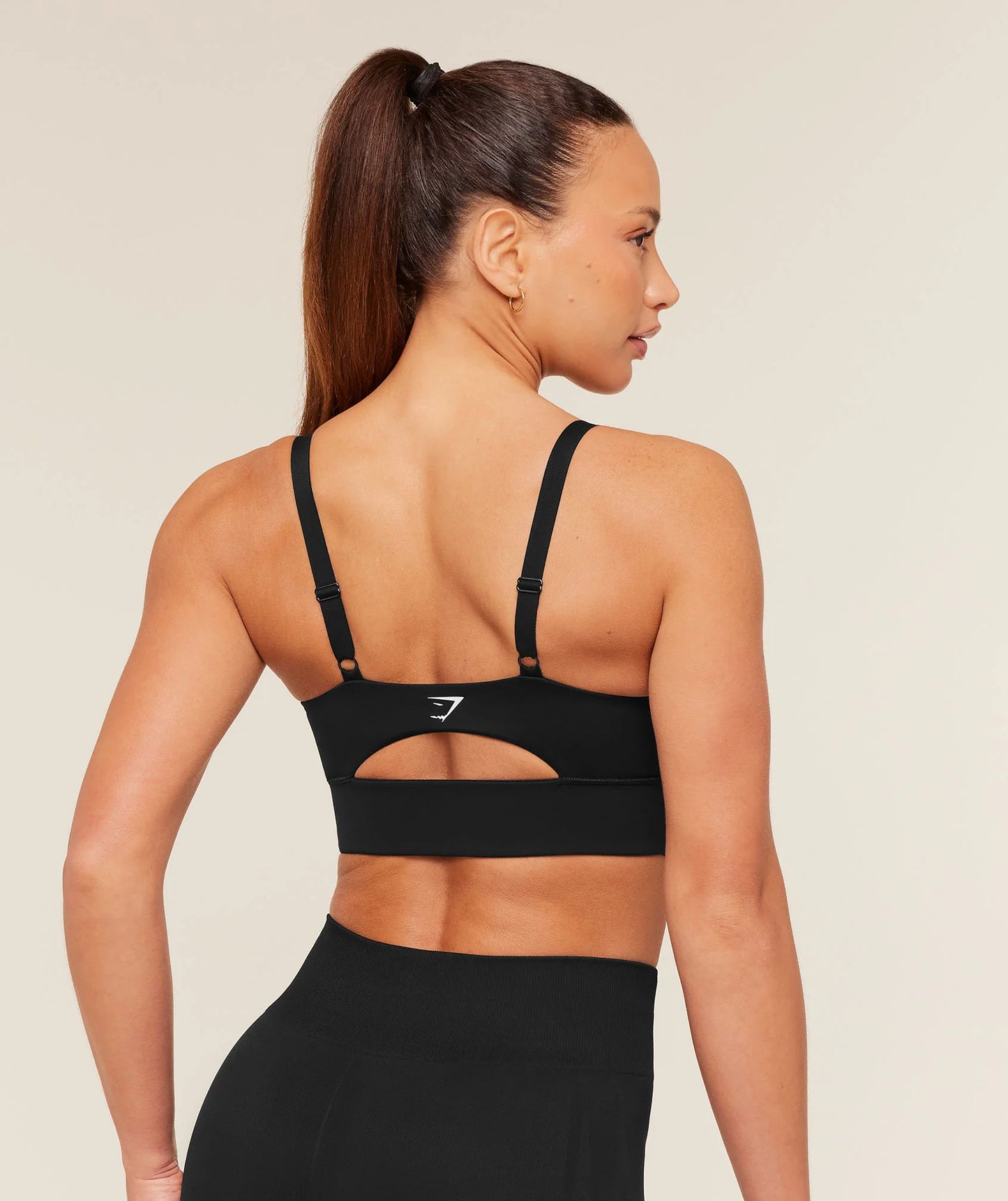 Set Twist Front Sports Bra